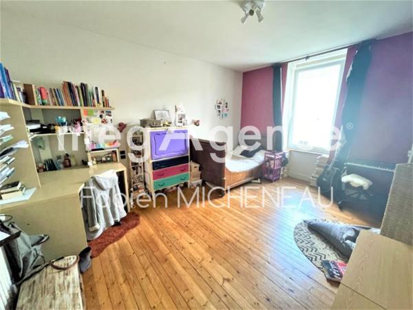 Maison à TREMENTINES, 49340 - 10 pièces 240m²