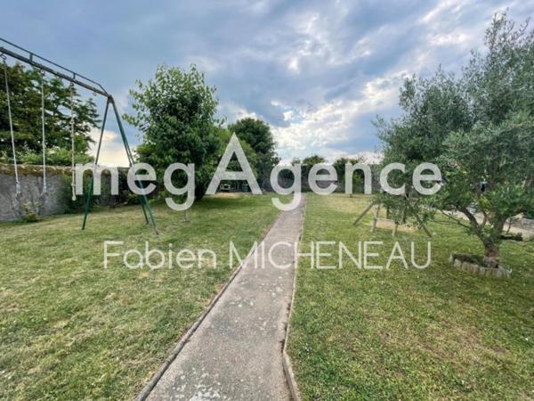 Maison à TREMENTINES, 49340 - 10 pièces 240m²