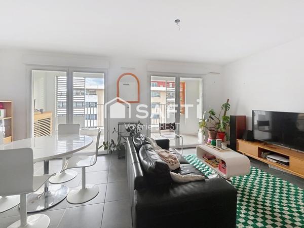 Marseille-13008-Type3 traversant -Terrasses - Box.