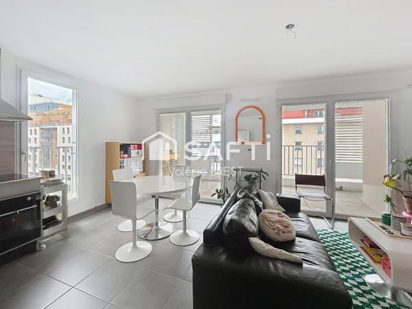 Marseille-13008-Type3 traversant -Terrasses - Box.