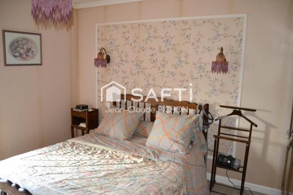 Maison 150 m² avec dépendances sur 9 400 m² de terrain – Ambrières-les-Vallées