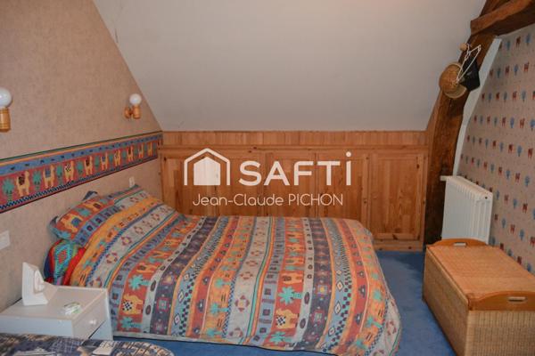 Maison 150 m² avec dépendances sur 9 400 m² de terrain – Ambrières-les-Vallées