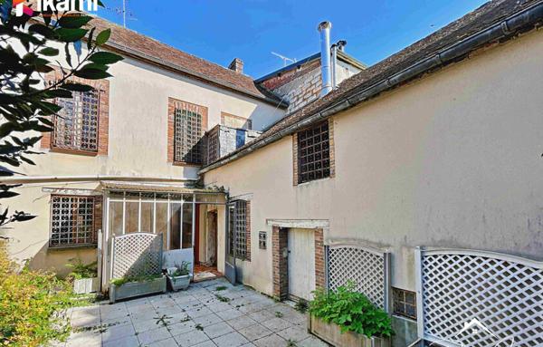 Maison 5 pièces de 120 m2 à Villeneuve l'Archevêque (89190)
