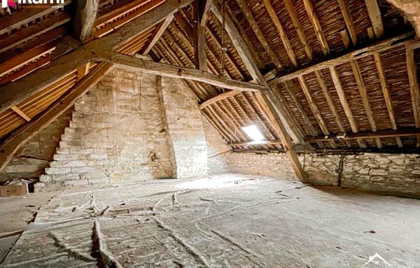 Maison 5 pièces de 120 m2 à Villeneuve l'Archevêque (89190)