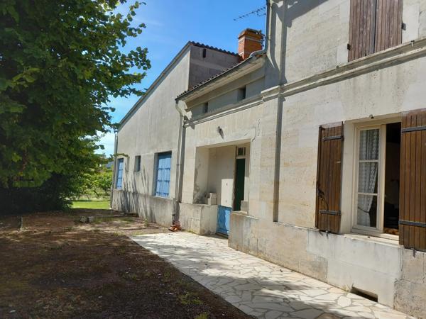 Domaine viticole proche de Archiac