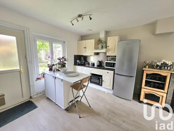 Maison traditionnelle 2 pièces de 50 m² à Sandillon (45640)