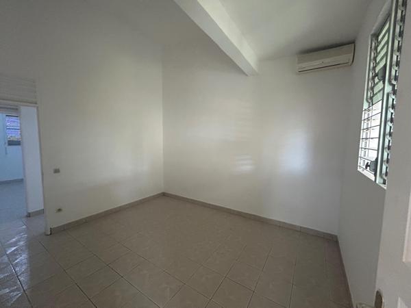 Maison 4 chambres + bureau