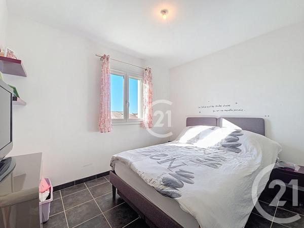 Maison à vendre  4 pièces - 76,80 m2 RAPHELE LES ARLES - 13