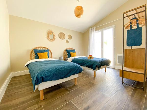 Côte OUEST proche plage - Maison récente avec patio et garage indépendant