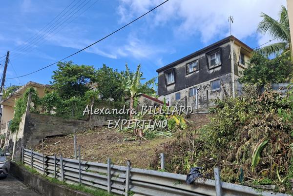 Fort-de-France (97200) Terrain nu 170m² - Renéville/Morne Calebasse - FORT DE FRANCE