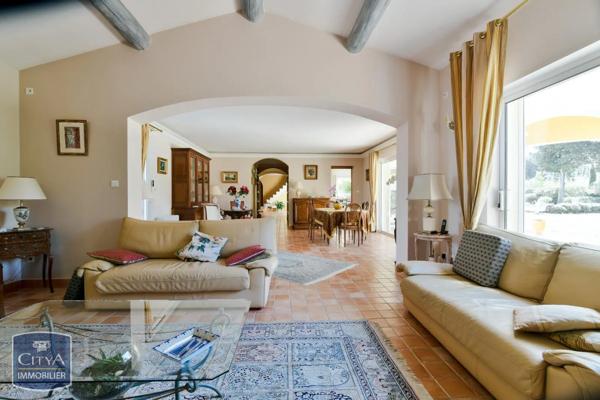 Maison à vendre 8 pièces 240m² Rochefort-du-Gard (30650)