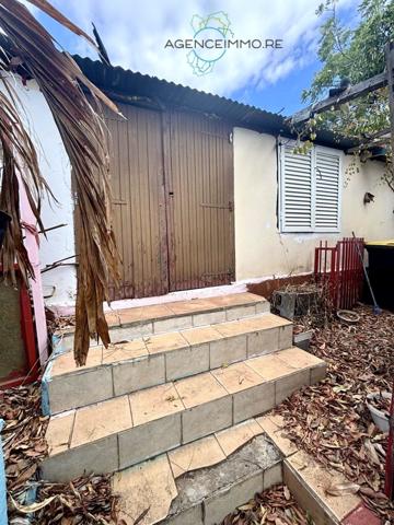 Maison à démolir ou rénover à St Gilles les Bains