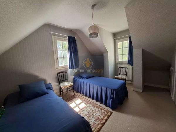 Vente                                                      Maison
                        
                     8 pièces                      188 m2                     à Serris
