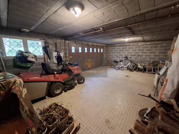 Vente                                                      Maison
                        
                     8 pièces                      188 m2                     à Serris