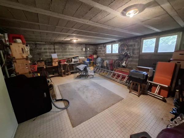 Vente                                                      Maison
                        
                     8 pièces                      188 m2                     à Serris