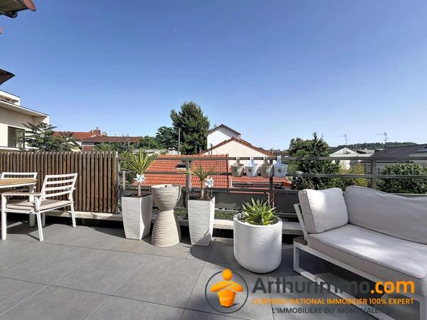Vente                                                      Appartement
                        
                     3 pièces                      50 m2                     à Nanterre