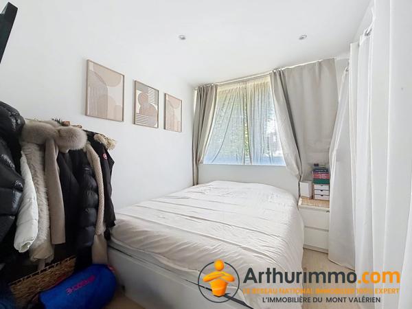Vente                                                      Appartement
                        
                     3 pièces                      50 m2                     à Nanterre