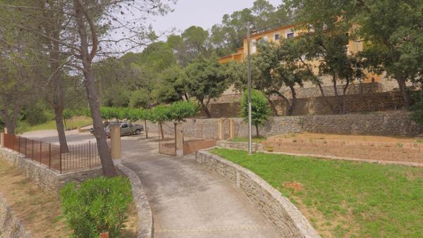 Lorgues (83510) Propriété 10 pièces 8 chambres avec piscine à Lorgues…