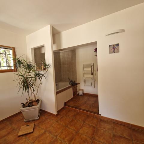 Lorgues (83510) Propriété 10 pièces 8 chambres avec piscine à Lorgues…