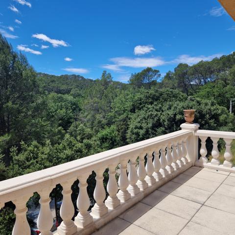 Lorgues (83510) Propriété 10 pièces 8 chambres avec piscine à Lorgues…