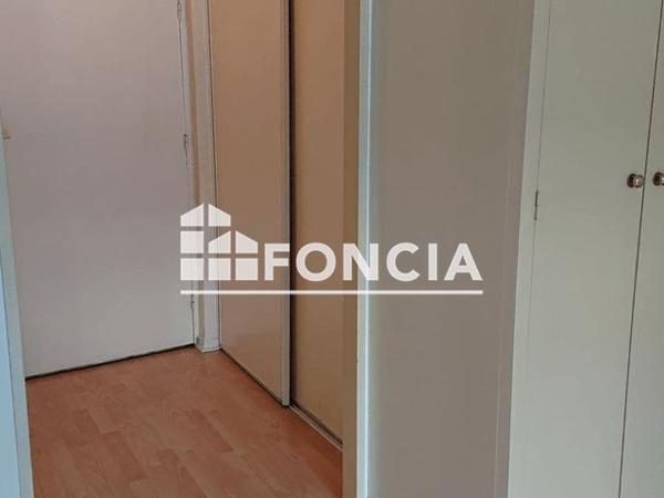 Location Studio 26.91 m² - 66 RUE DU PRIEURE-SAINT-THOMAS Epernon 28230