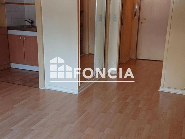 Location Studio 26.91 m² - 66 RUE DU PRIEURE-SAINT-THOMAS Epernon 28230