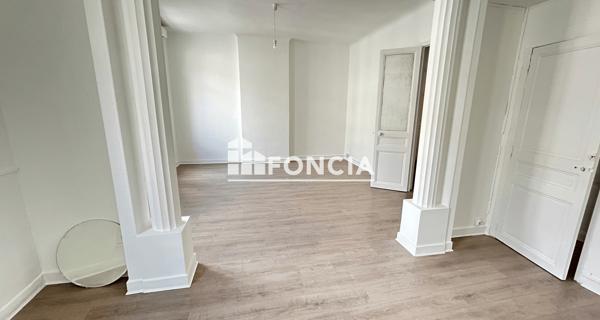 Location Appartement 3 pièces 77.83 m² - Marseille 13006