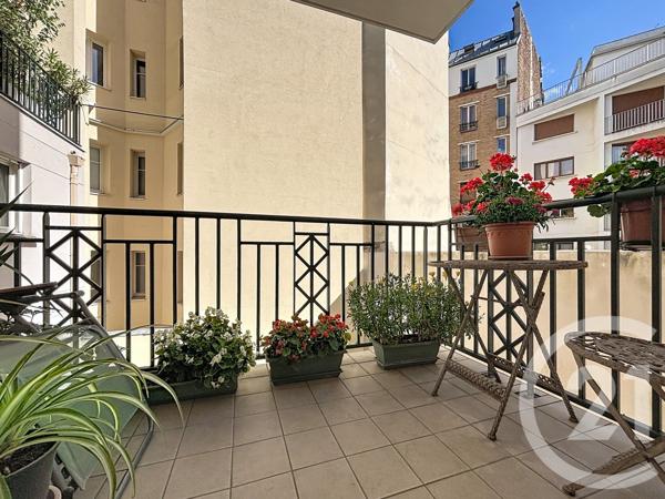 Appartement F4 à vendre  4 pièces - 93,28 m 2   PARIS  - 75012
