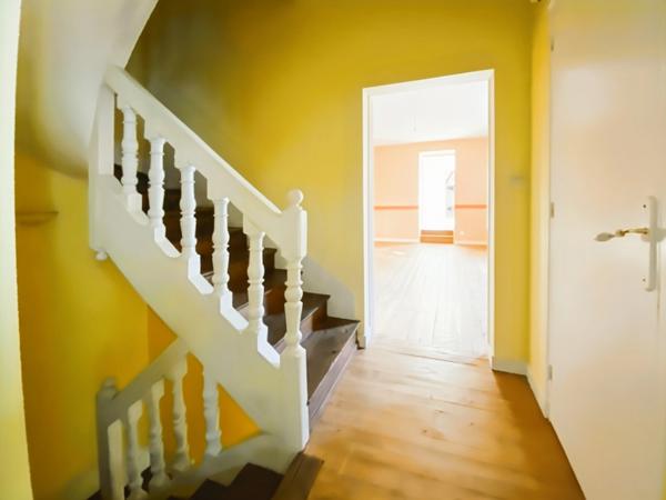 Dpt Vienne (86), à vendre CHATELLERAULT 86100 maison P7 de 204 m² - Terrain de 240,00 m²