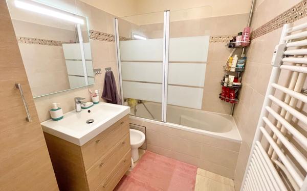 Appartement à vendre    3 pièces • 74 m2 Sevran