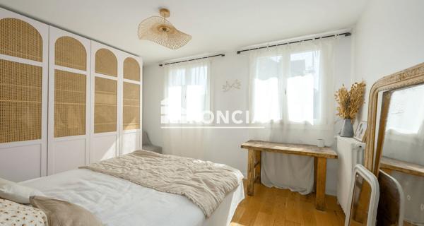 À vendre Maison 6 pièces 107.12 m² - Versailles 78000