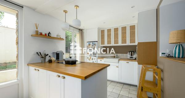 À vendre Maison 6 pièces 107.12 m² - Versailles 78000