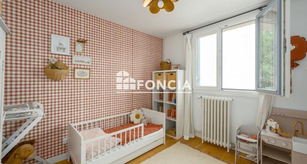 À vendre Maison 6 pièces 107.12 m² - Versailles 78000