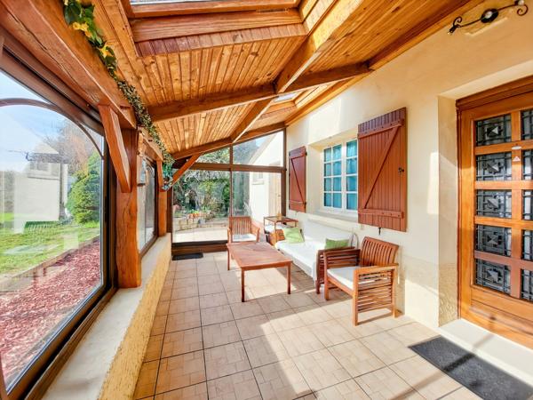 Morigny-Champigny (91150) Quartier LES MONCEAUX - Maison individuelle élevée sur sous-sol / garage / terrain 616 m2 / véranda