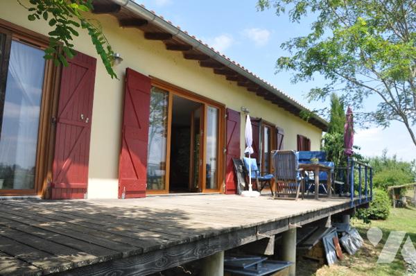 POUR INVESTISSEUR : AURIGNAC à 15 mns, maison récente, dépendances sur 5270m². Prix : 174.400 €