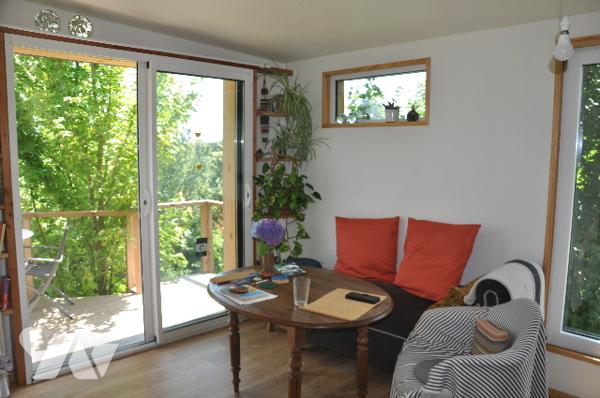 POUR INVESTISSEUR : AURIGNAC à 15 mns, maison récente, dépendances sur 5270m². Prix : 174.400 €