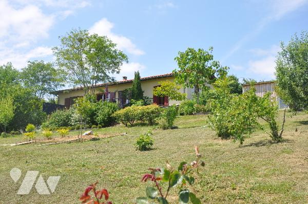 POUR INVESTISSEUR : AURIGNAC à 15 mns, maison récente, dépendances sur 5270m². Prix : 174.400 €