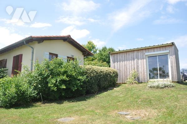 POUR INVESTISSEUR : AURIGNAC à 15 mns, maison récente, dépendances sur 5270m². Prix : 174.400 €