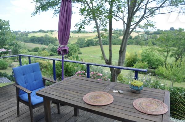 POUR INVESTISSEUR : AURIGNAC à 15 mns, maison récente, dépendances sur 5270m². Prix : 174.400 €