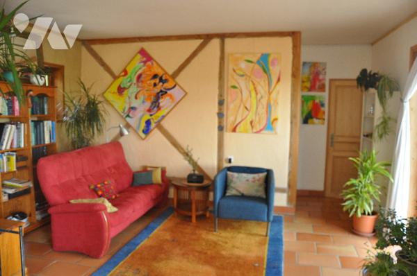 POUR INVESTISSEUR : AURIGNAC à 15 mns, maison récente, dépendances sur 5270m². Prix : 174.400 €