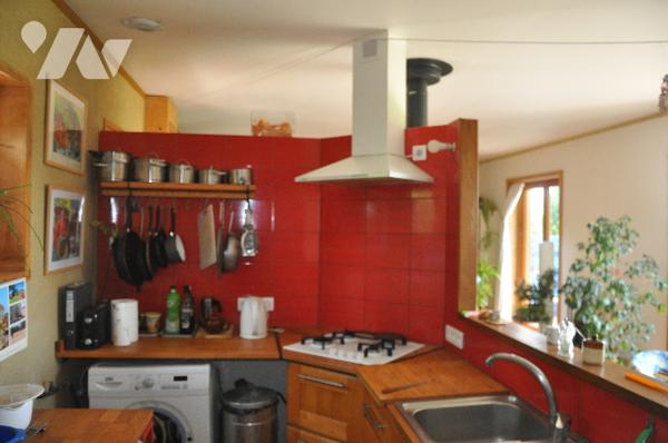 POUR INVESTISSEUR : AURIGNAC à 15 mns, maison récente, dépendances sur 5270m². Prix : 174.400 €