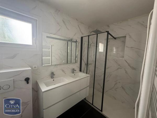 Maison à louer 5 pièces 115.39m² Saint-Genis-Pouilly (01630)