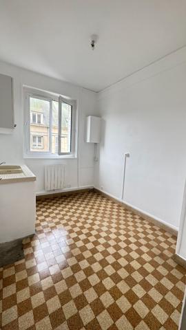 Spacieux T3 lumineux en plein coeur d'Elbeuf - Disponible de suite