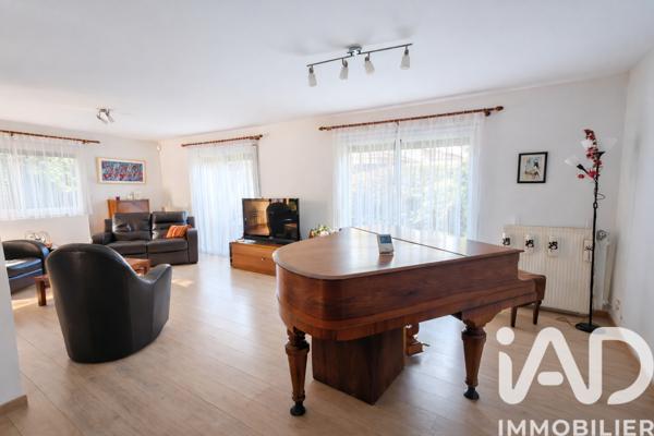 Maison à vendre 8 pièces 204 m² Villemoisson-sur-Orge