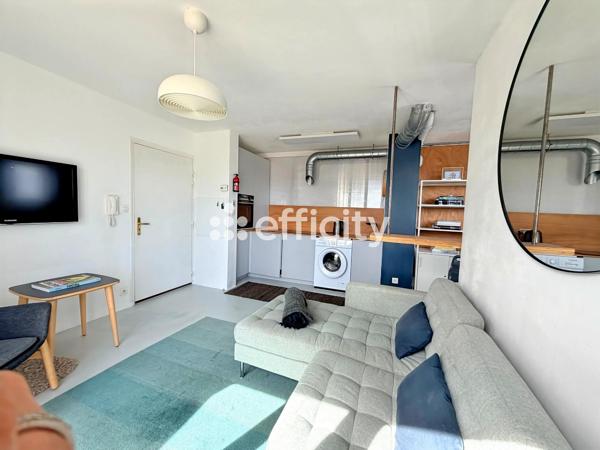 Appartement
         2 pièces
        - 38 m² 139 990 € *