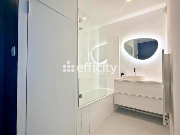 Appartement
         2 pièces
        - 38 m² 139 990 € *