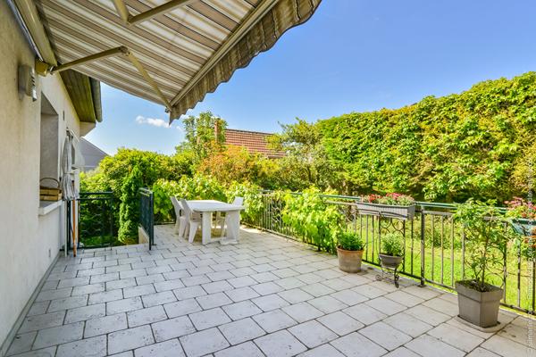 Maison indépendante Alsace Lorraine 4 chambres 101 m2 499 000 € **  - Référence  2068