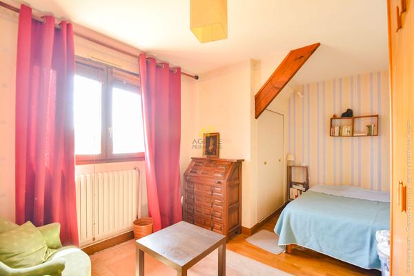 Maison indépendante Alsace Lorraine 4 chambres 101 m2 499 000 € **  - Référence  2068