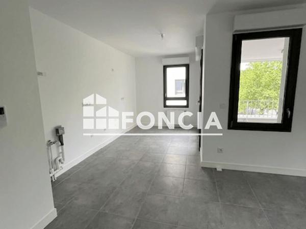 Location Appartement 2 pièces 48.5 m² - 83BIS COURS SAINT ANDRE Le Pont De Claix 38800