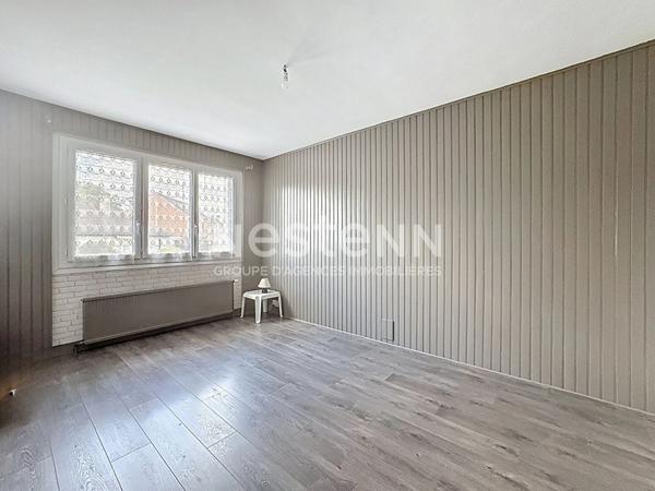 À vendre : Maison individuelle de 126 m² avec grand jardin, garage triple et combles aménageables à Morangis